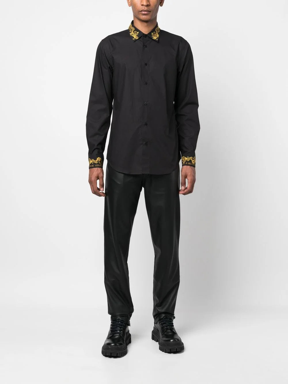 VERSACE MEN Panel Baroque Pattern Print Shirt Black/Gold MAISONDEFASHION.COM VERSACE MEN Panel Baroque Pattern Print Shirt Black/Gold MAISONDEFASHION.COM
