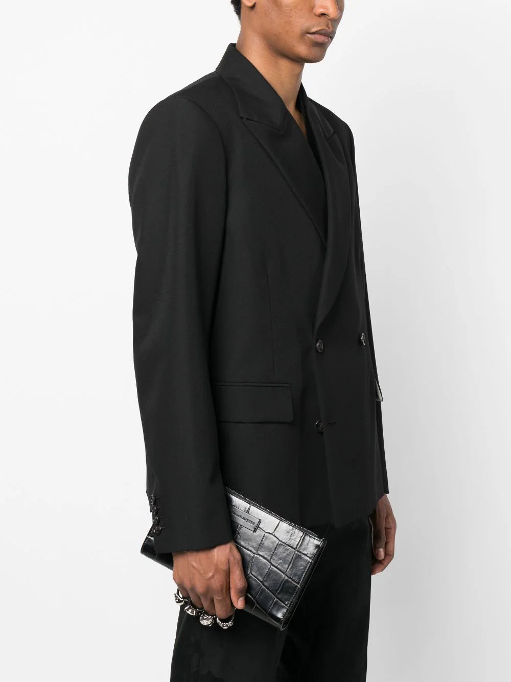 ALEXANDER MCQUEEN クラッチ＆フリフケス ALEXANDER MCQUEEN Four Ring Croc Effect Clutch Bag Black