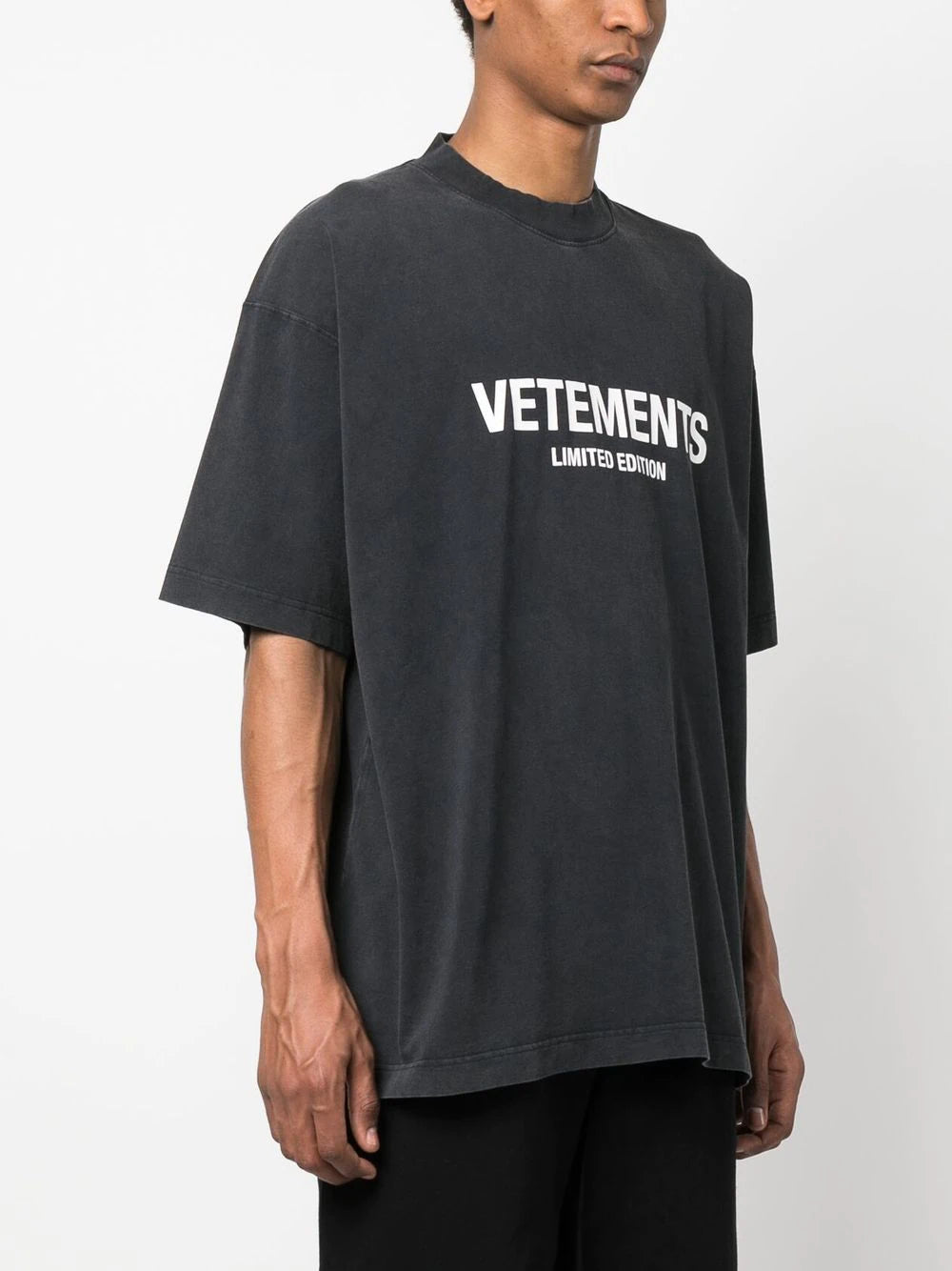 VETEMENTS Limited Edition T-Shirt Washed Black – MAISONDEFASHION.COM