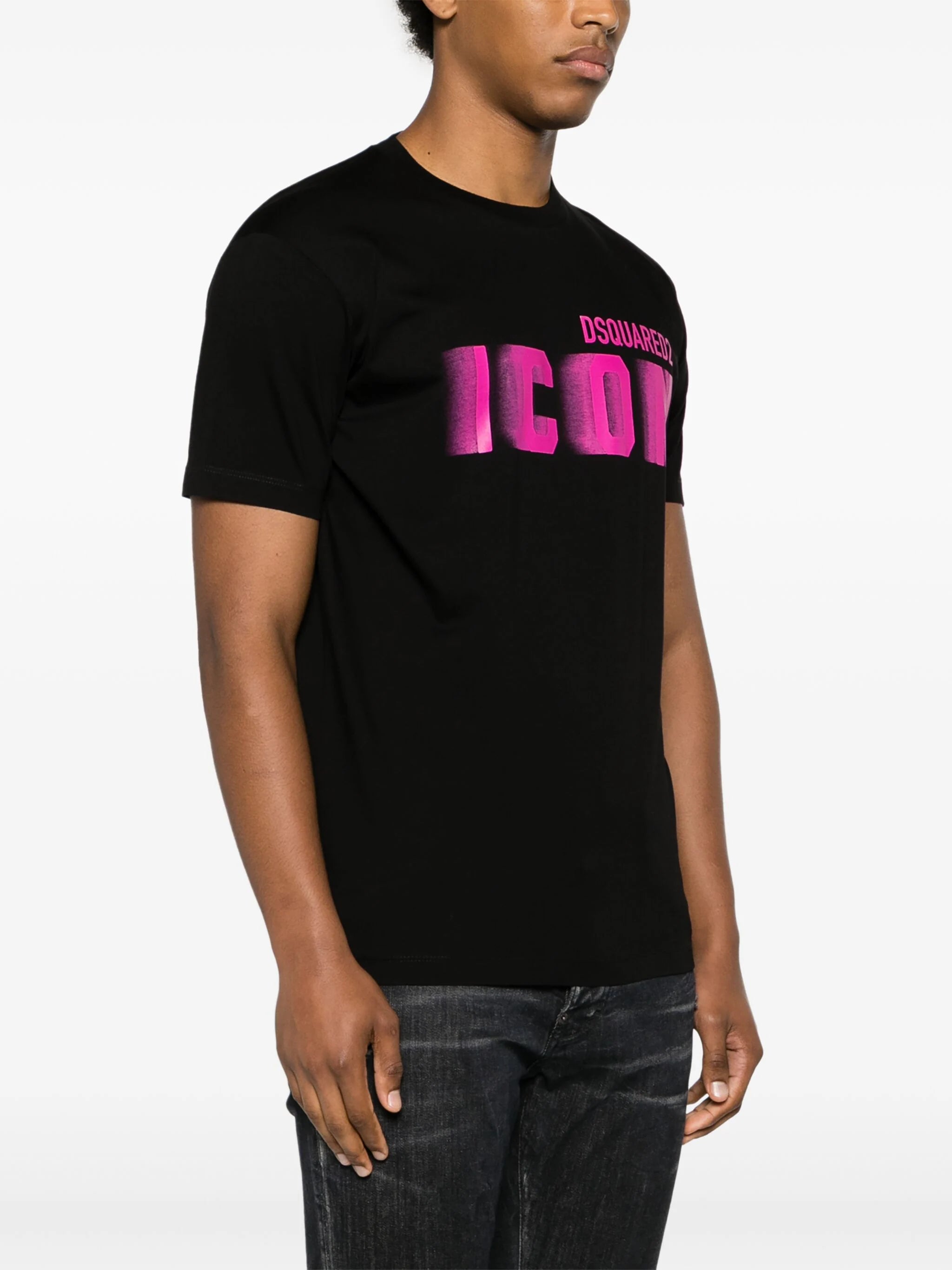 DSQUARED2 Small Icon Logo T-shirt White Maison De Fashion DSQUARED2 Small Icon Logo T-shirt White Maison De Fashion