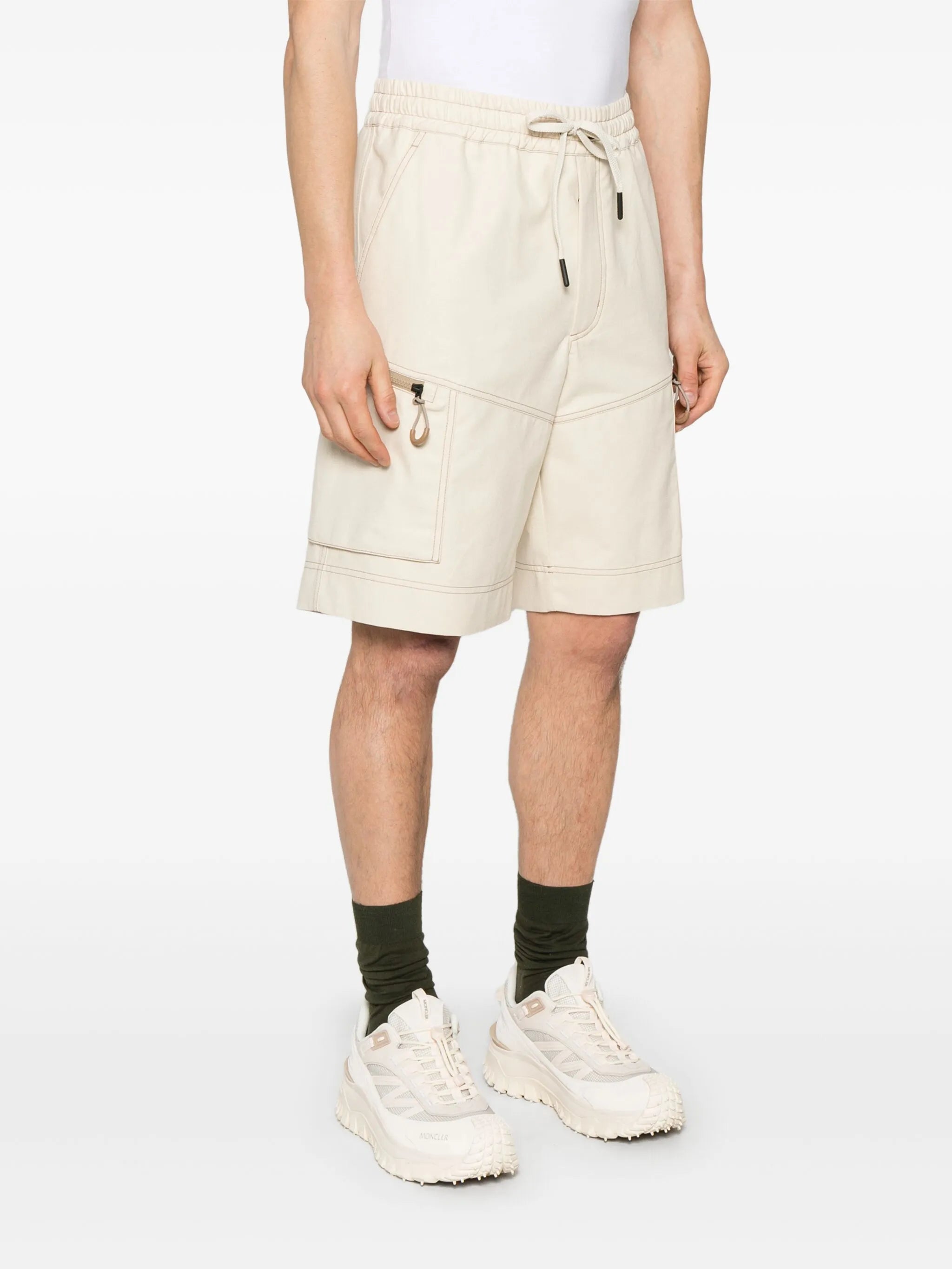 【関税&送料込】Moncler Grenoble Beige Shorts With Logo Patc MONCLER GRENOBLE Drawstring Cargo Shorts Beige