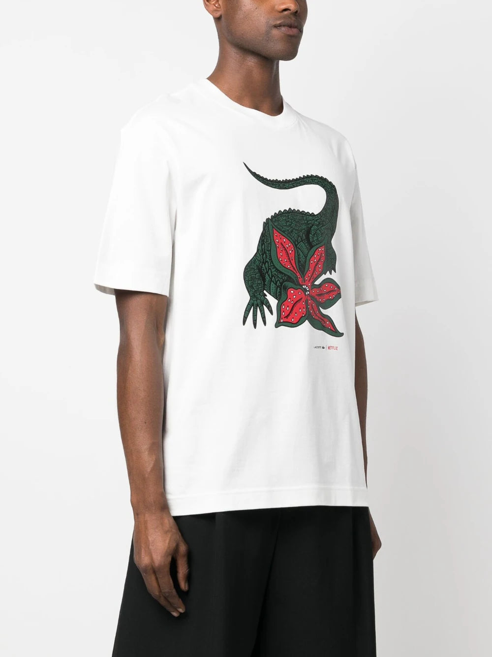 LACOSTE x Stranger Things T-Shirt Flour – MAISONDEFASHION.COM LACOSTE x Stranger Things T-Shirt Flour – MAISONDEFASHION.COM