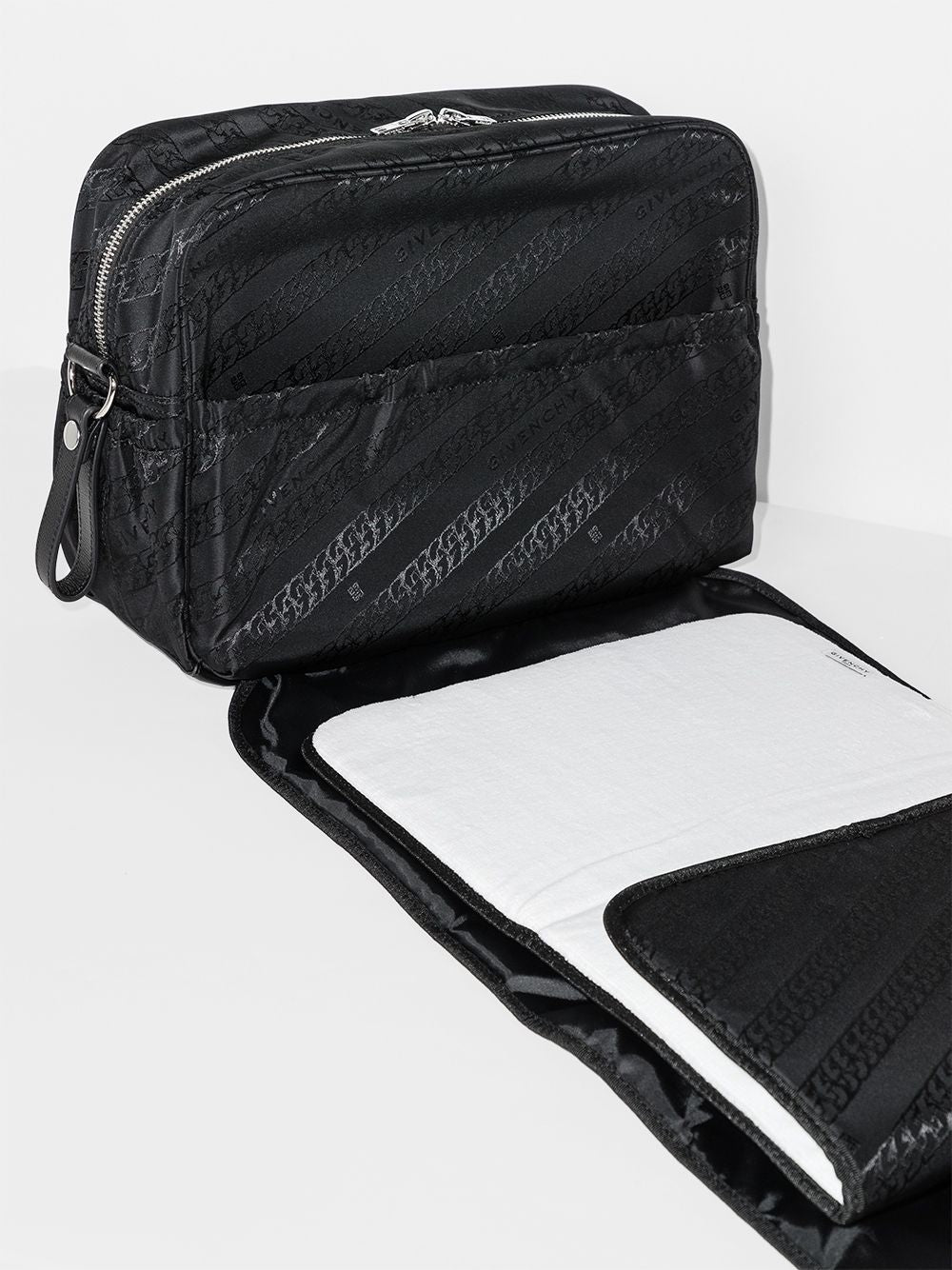 GIVENCHY KIDS Logo Changing Bag Black - MAISONDEFASHION.COM