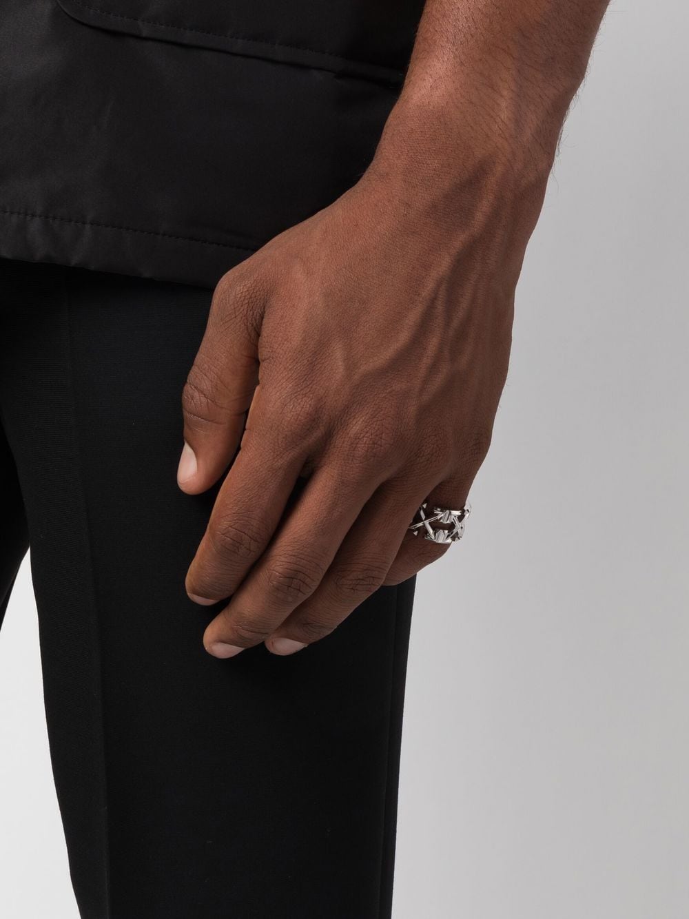 OFF-WHITE Arrow Ring Silver – MAISONDEFASHION.COM