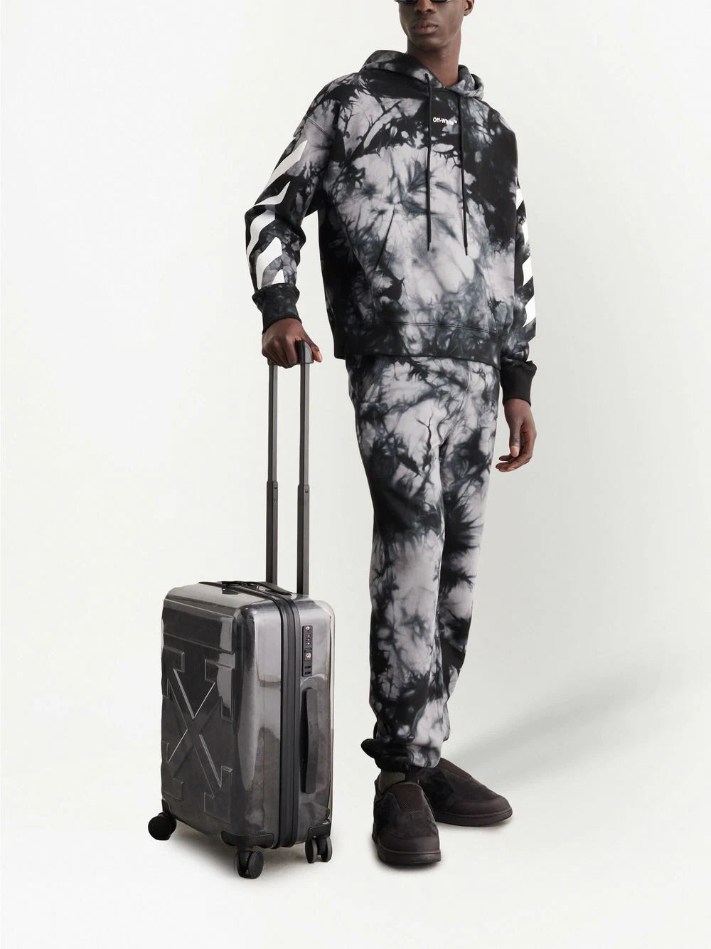 【新品】OFF-WHITE CABIN BAGGAGE パーカー 新品】OFF-WHITE CABIN BAGGAGE パーカー