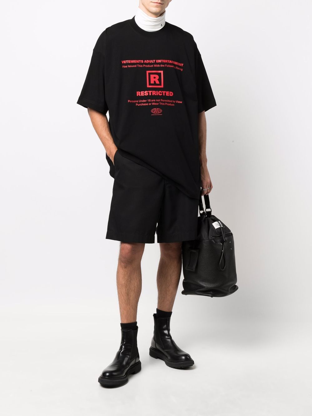 VETEMENTS 18+ Restricted Graphic T-Shirt Black – MAISONDEFASHION.COM