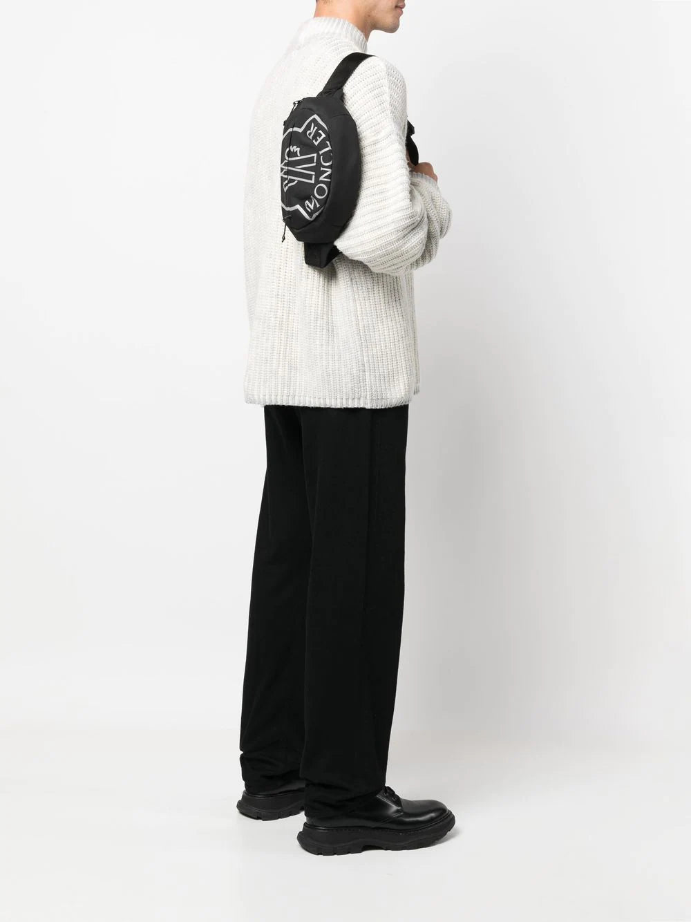 MONCLER logo belt bag white Maison De Fashion – MAISONDEFASHION.COM