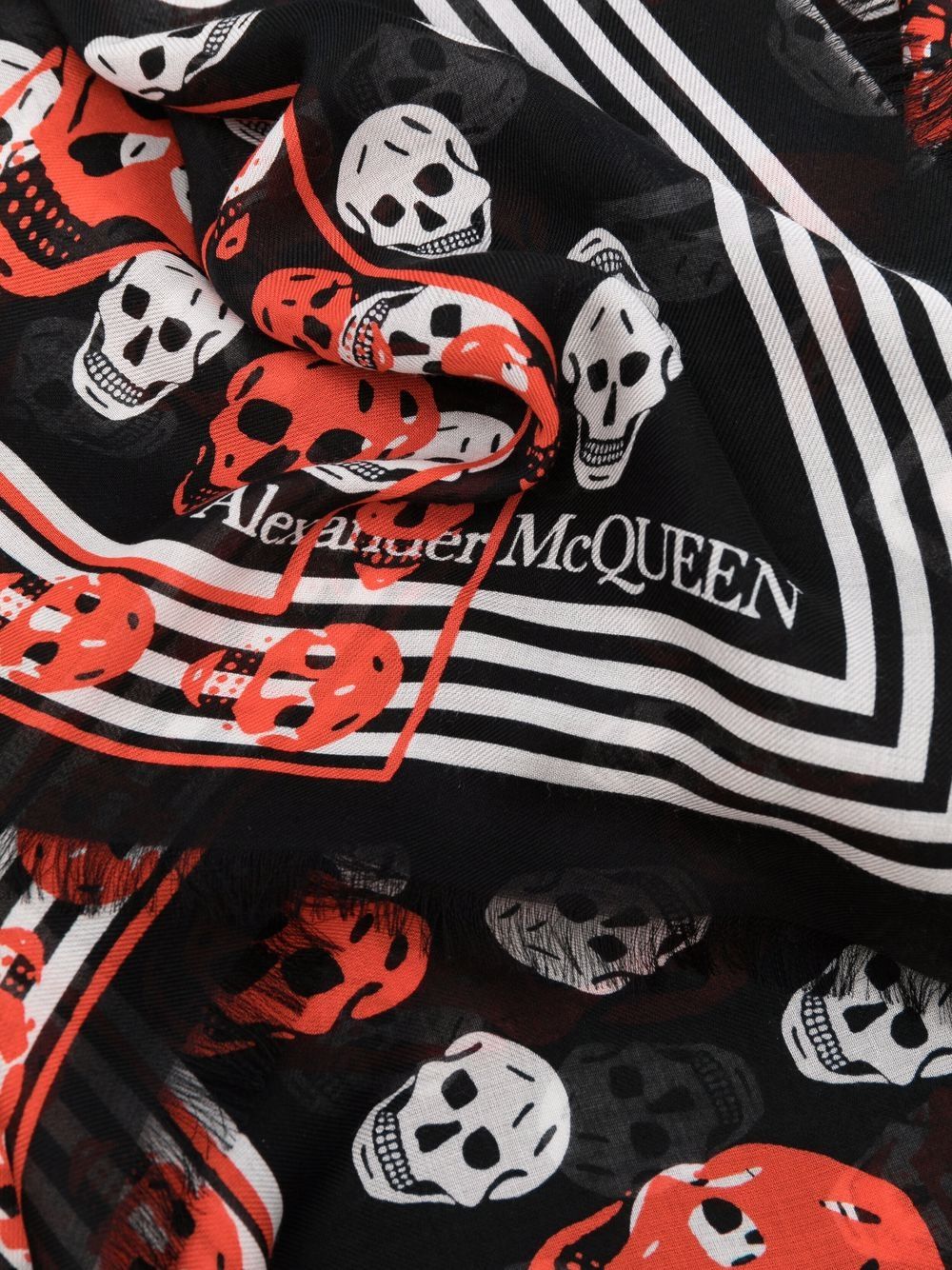 ALEXANDER MCQUEEN Skull Print Frayed Scarf – MAISONDEFASHION.COM