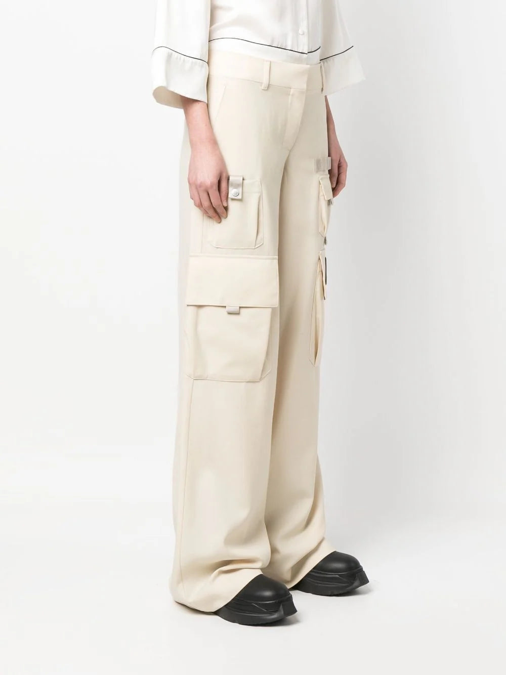 OFF-WHITE WOMEN Toybox Cargo Pant Sand – MAISONDEFASHION.COM