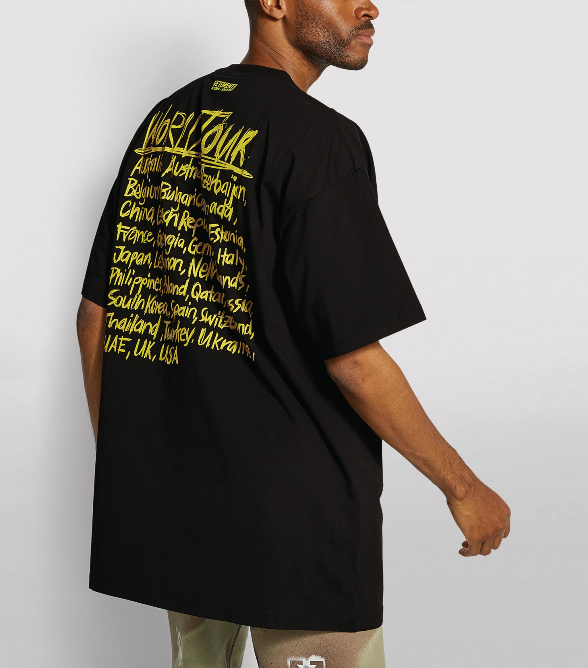 VETEMENTS world tour logo oversized t-shirt black Maison De