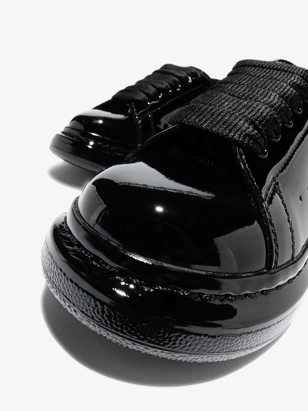 ALEXANDER MCQUEEN KIDS Oversized Sole Sneakers Gloss Black - MAISONDEFASHION.COM
