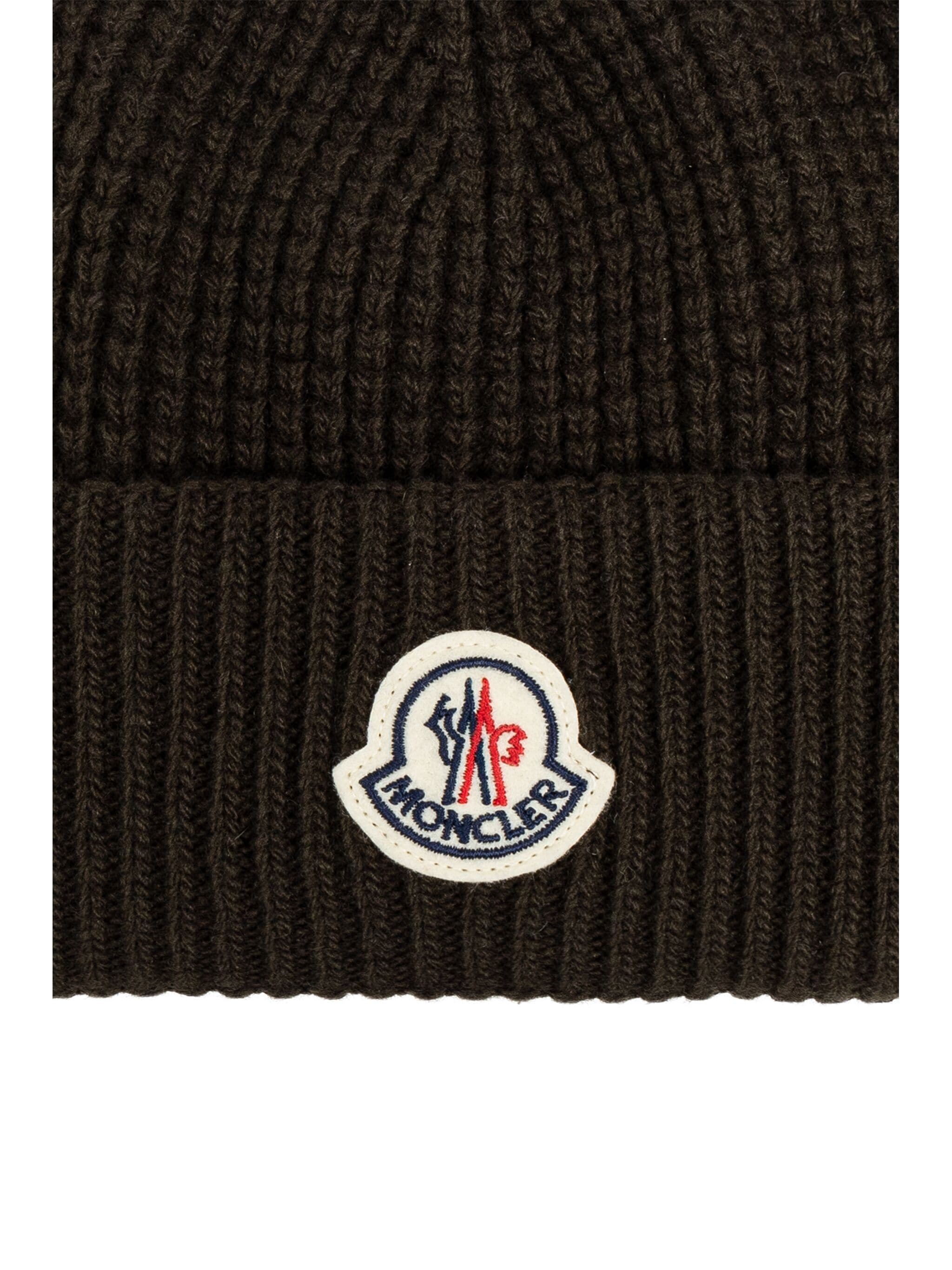 MONCLER Logo-appliqué Beanie Olive Green – MAISONDEFASHION.COM