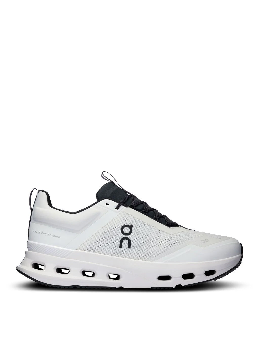 ON RUNNING Cloudnova x Running Sneakers White/Black