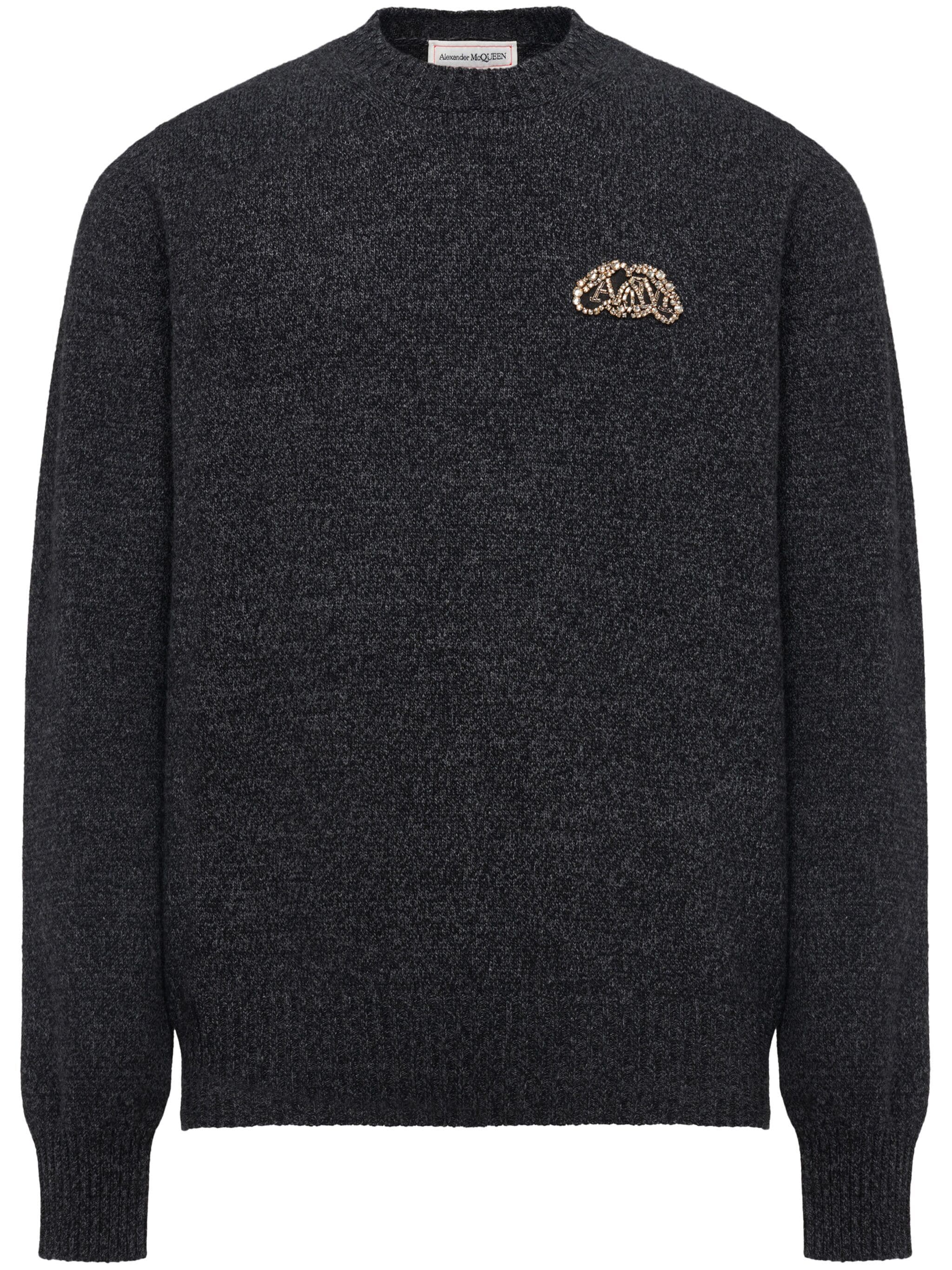 スウェット・トレーナー ALEXANDER MCQUEEN Crystal Seal Logo Jumper in Charcoal/cryst ALEXANDER MCQUEEN Crystal Seal Logo Jumper in Charcoal