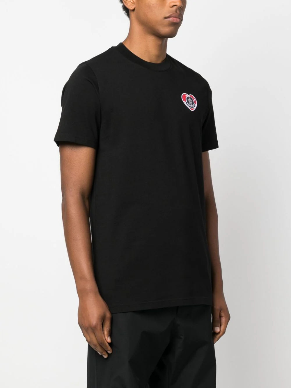 【美品】MONCLER ハートロゴ ブラックTシャツ MONCLER Heart Logo-Patch Cotton T-Shirt Black