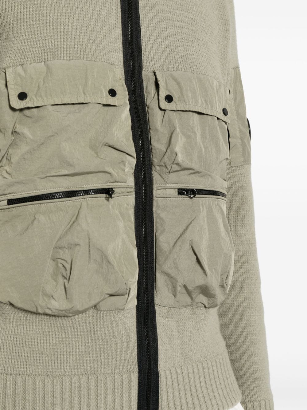 C.P. COMPANY MEN Lambswool Mixed Utility Cargo Pockets Zipped Knit Jacket Grey - MAISONDEFASHION.COM