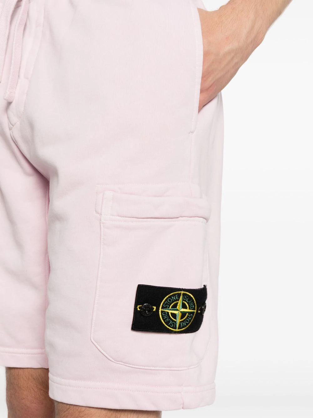 STONE ISLAND MEN Logo Patch Sweat Shorts Pale Pink - MAISONDEFASHION.COM