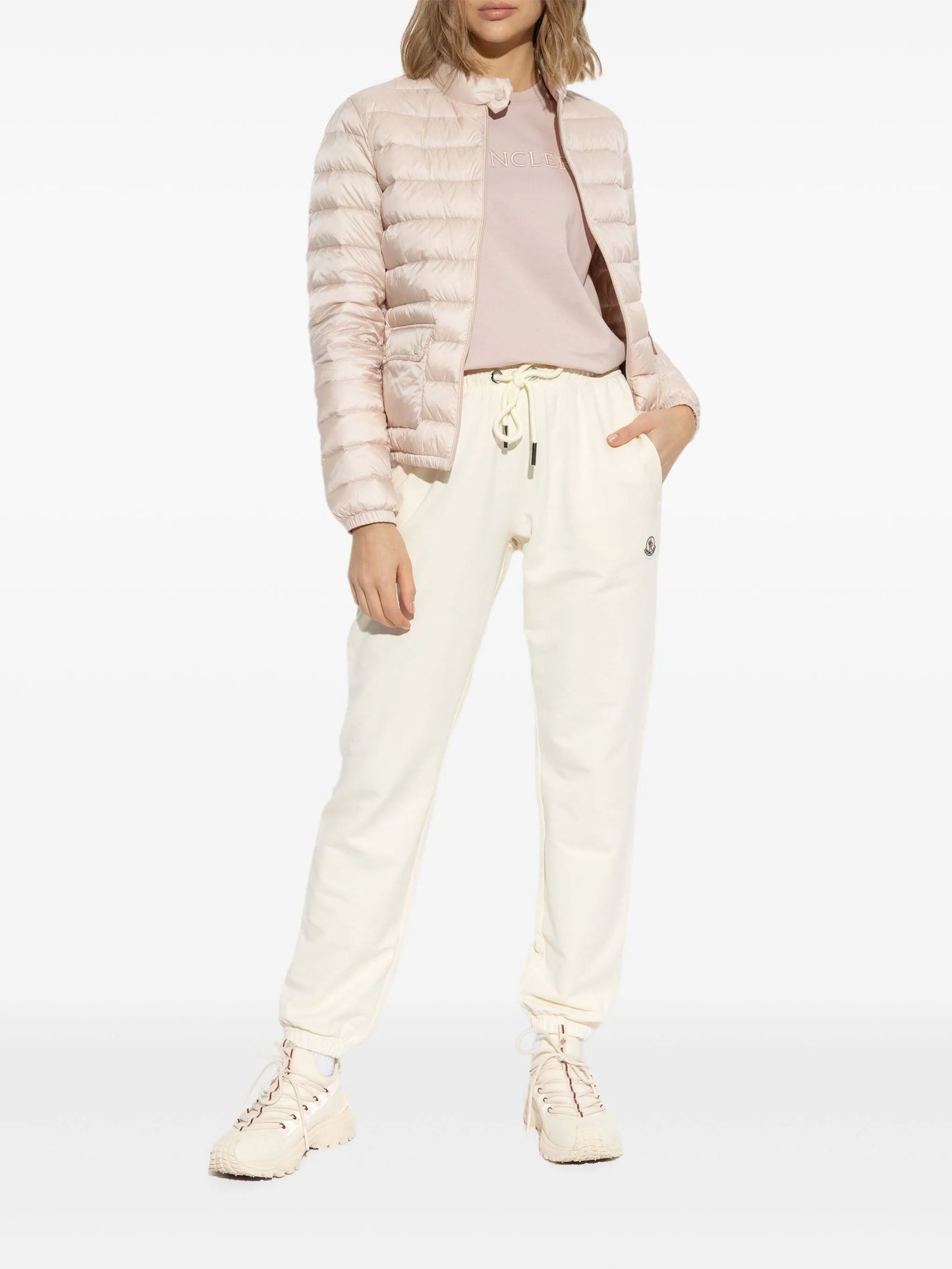 Tシャツ・カットソー MONCLER WOMEN Embroidered Tonal Logo Cotton T-Shirt Blush Pi MONCLER WOMEN Embroidered Tonal Logo Cotton T-Shirt Blush