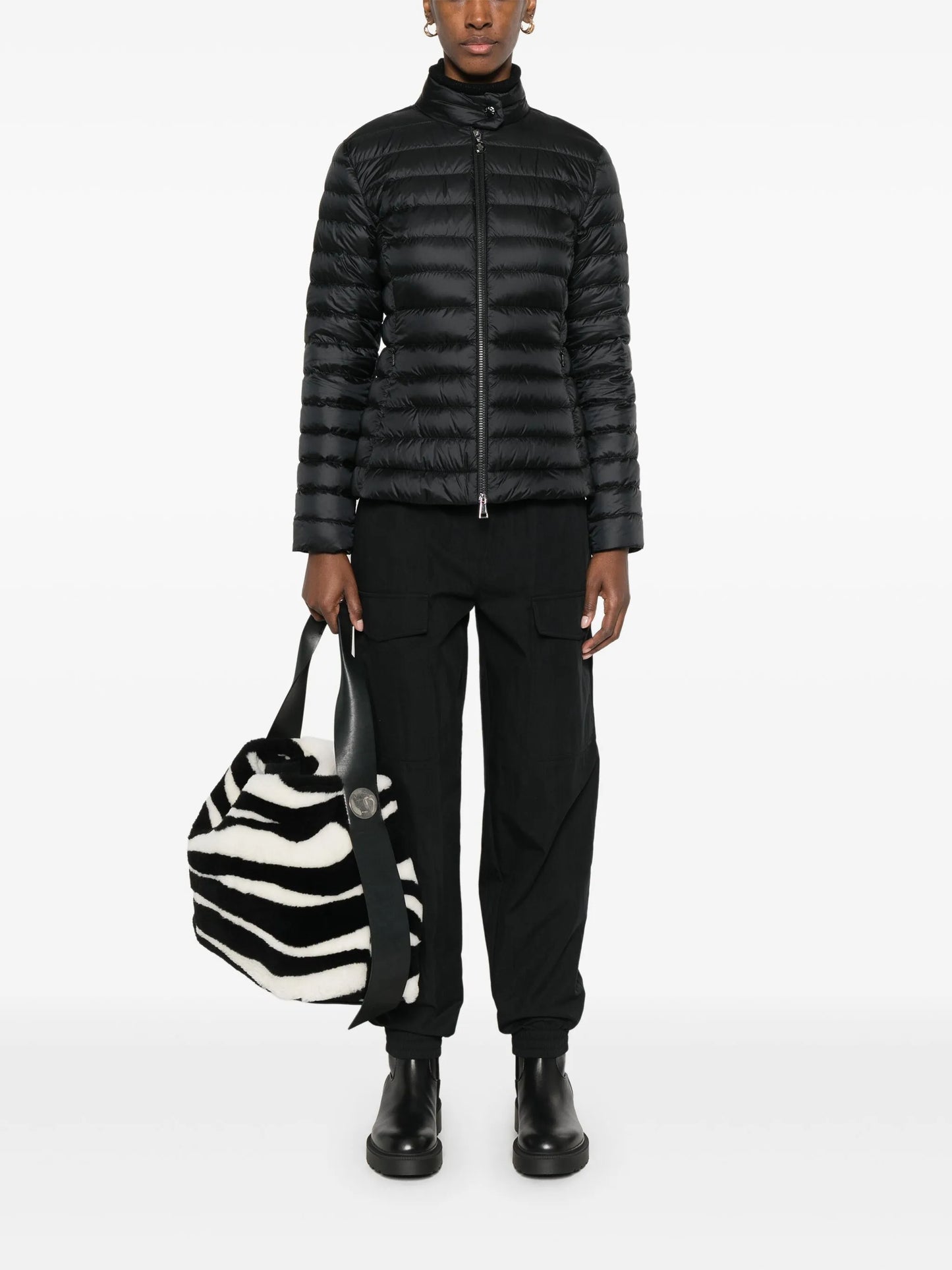 ダウンジャケット・コート MONCLER WOMEN Igelle Short Down Jacket Black Igelle down jacket in black - Moncler | Mytheresa