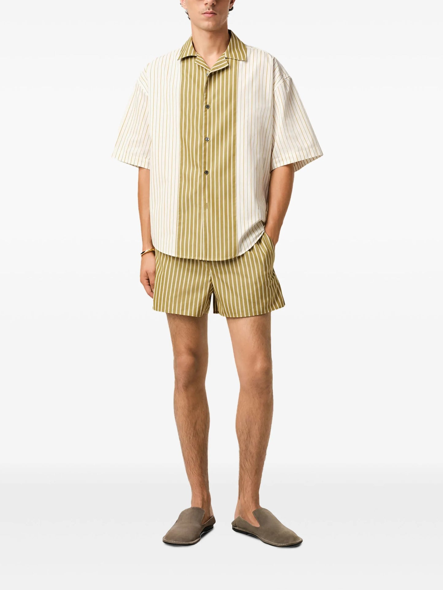 AMI ALEXANDRE MATTIUSSI Logo Patch Stripe Detailed Shorts White/Khaki - MAISONDEFASHION.COM