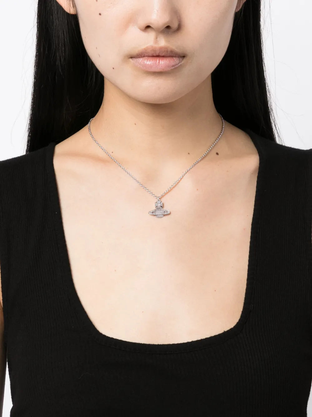 VIVIENNE WESTWOOD WOMEN Orb-pendant Chain Necklace Platinum/White