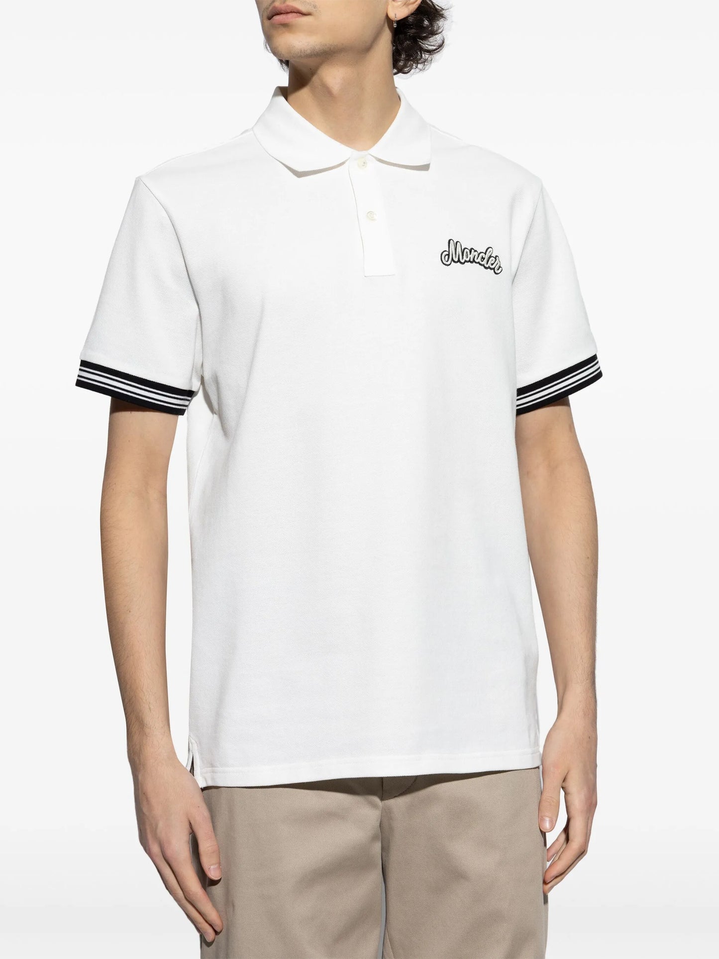 MONCLER Logo Embroidered Short-Sleeved Polo Shirt White MONCLER Logo Embroidered Short-Sleeved Polo Shirt White