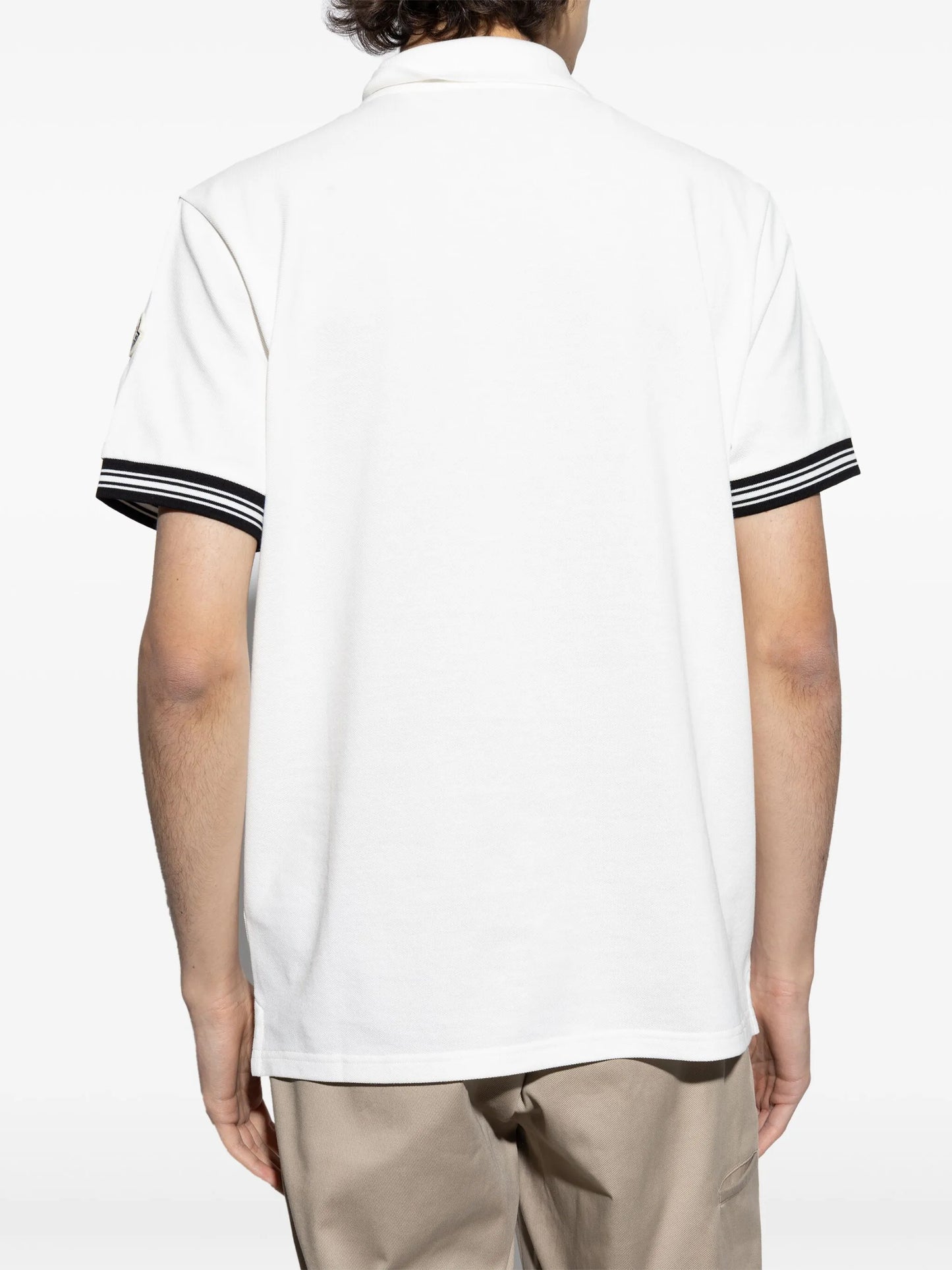 ポロシャツ MONCLER Logo Embroidered Short-Sleeved Polo Shirt White MONCLER Logo Embroidered Short-Sleeved Polo Shirt White