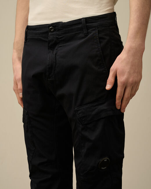 C.P. COMPANY Lens Patch Cargo Pants Navy