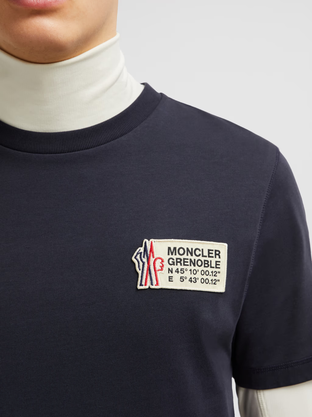 Tシャツ・カットソー MONCLER GRENOBLE Logo Co-Ordinates Embroidered T-Shirt Navy MONCLER GRENOBLE Logo Co-Ordinates Embroidered T-Shirt Navy