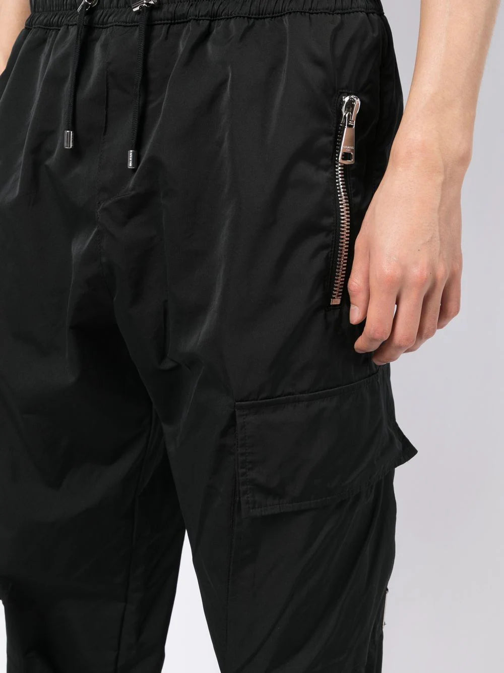 BALMAIN MEN Straight Tailored Taffeta Cargo Pants Black - MAISONDEFASHION.COM