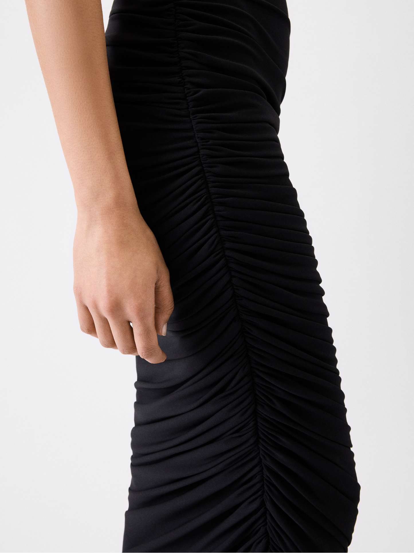 JACQUEMUS WOMEN The Piazza Asymmetric Sleeveless Dress Black – MAISONDEFASHION.COM