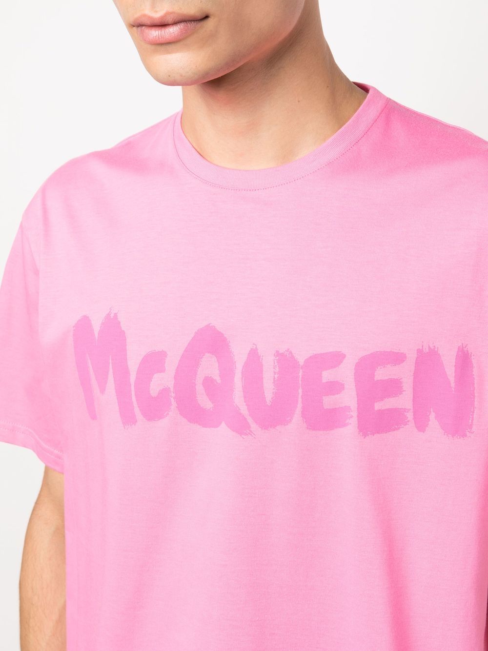 ALEXANDER MCQUEEN Graffiti Logo-Print T-shirt Pink - MAISONDEFASHION.COM