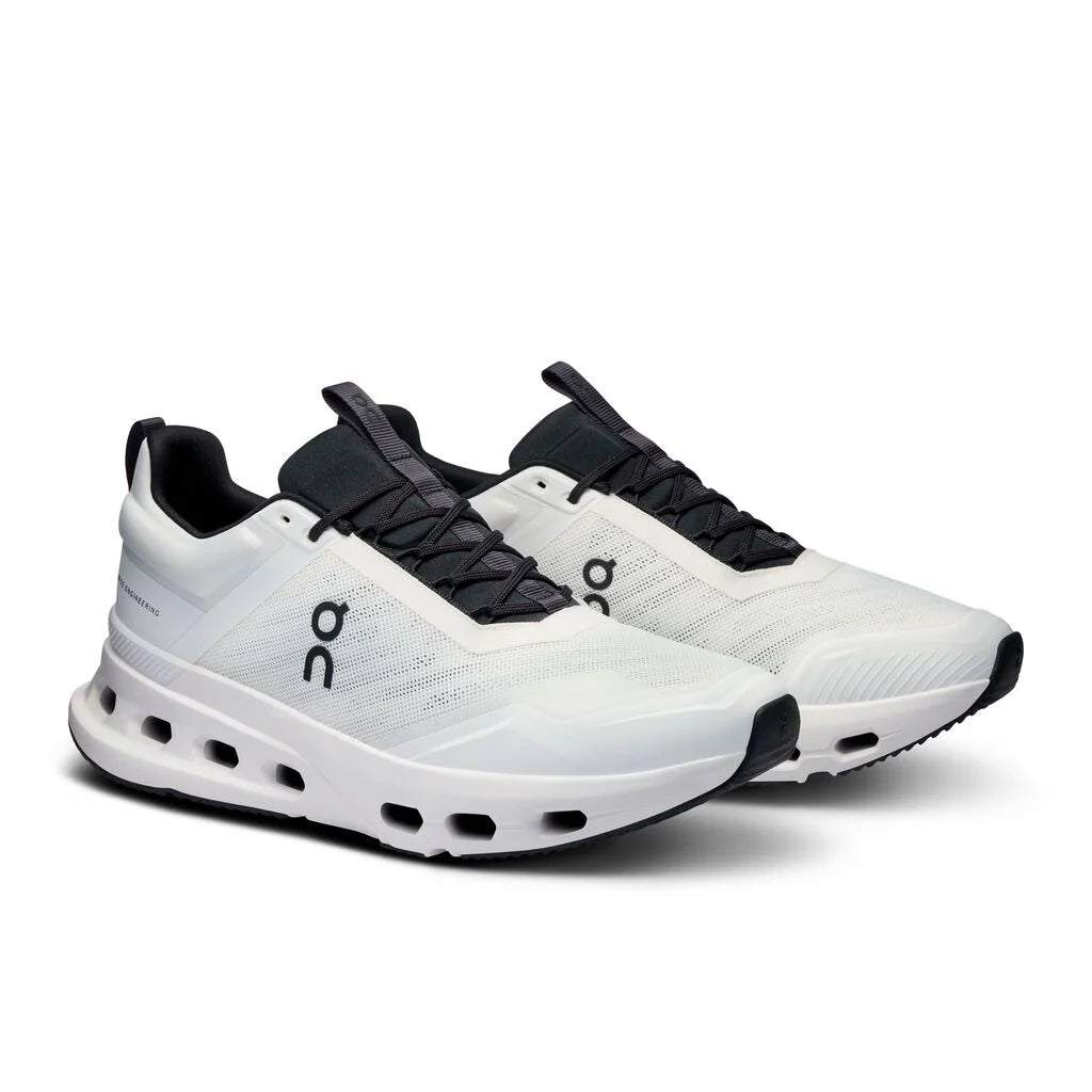 ON RUNNING Cloudnova x Running Sneakers White/Black