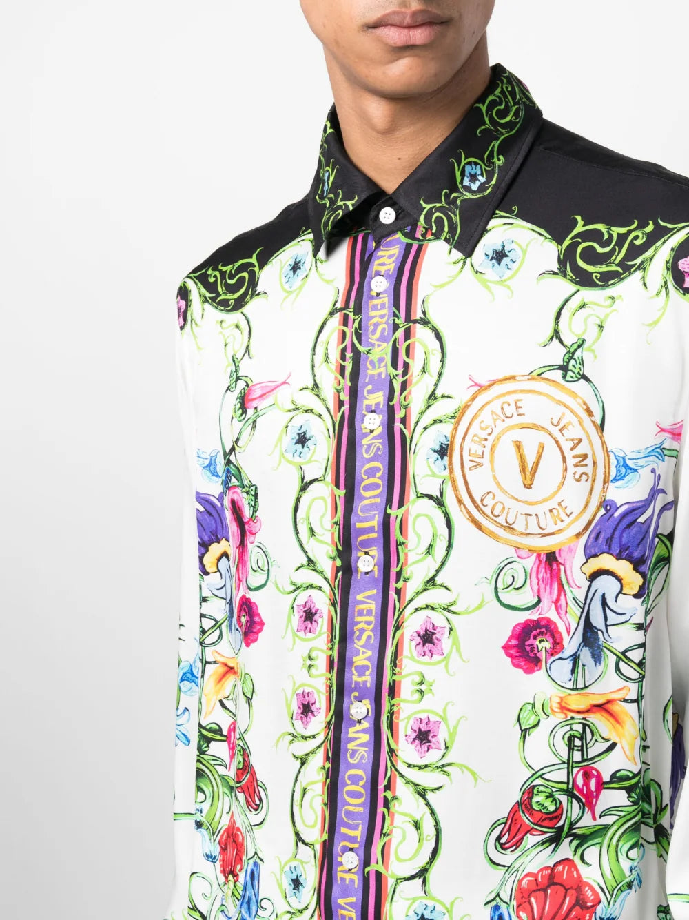 VERSACE V Emblem Garden Print Shirt White/Multi MAISONDEFASHION.COM VERSACE V Emblem Garden Print Shirt White/Multi MAISONDEFASHION.COM