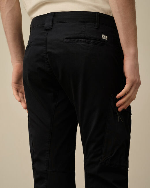 C.P. COMPANY Lens Patch Cargo Pants Navy