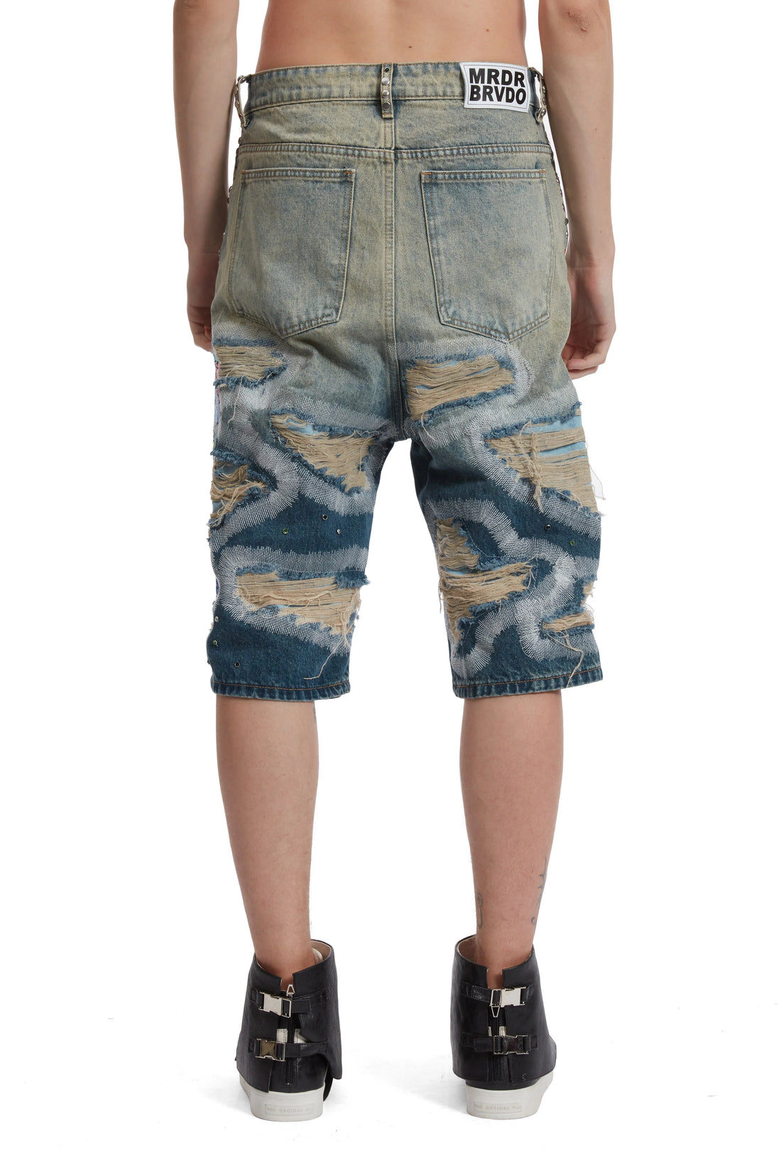 WHO DECIDES WAR Chrome Stud Embroidered Denim Shorts Blue - MAISONDEFASHION.COM
