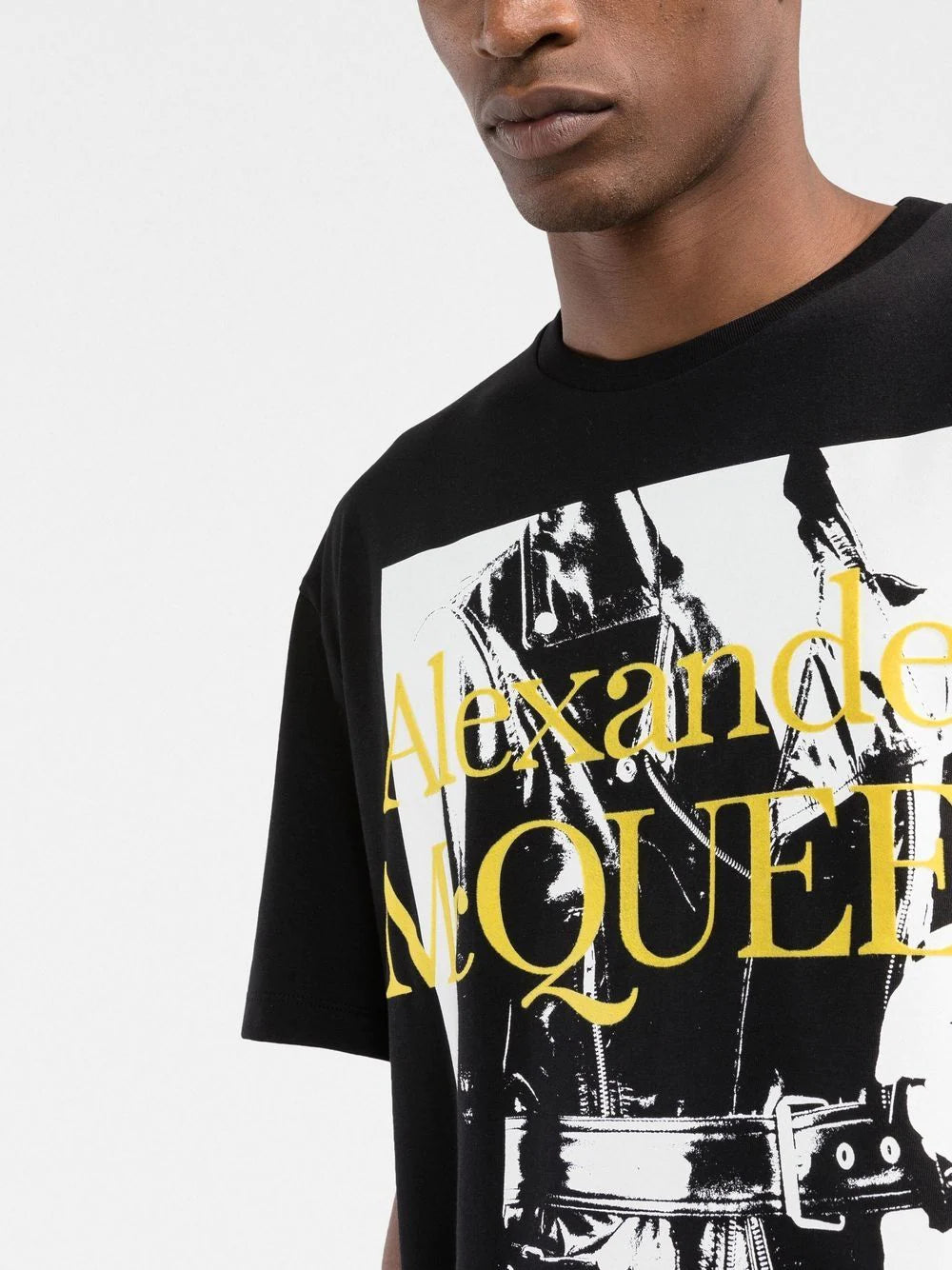 ALEXANDER MCQUEEN Logo-print Cotton T-shirt Black - MAISONDEFASHION.COM