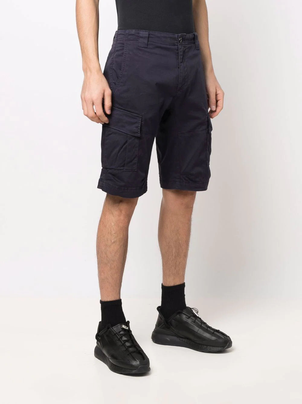 C.P. COMPANY Shorts lens cargo NAVY - MAISONDEFASHION.COM