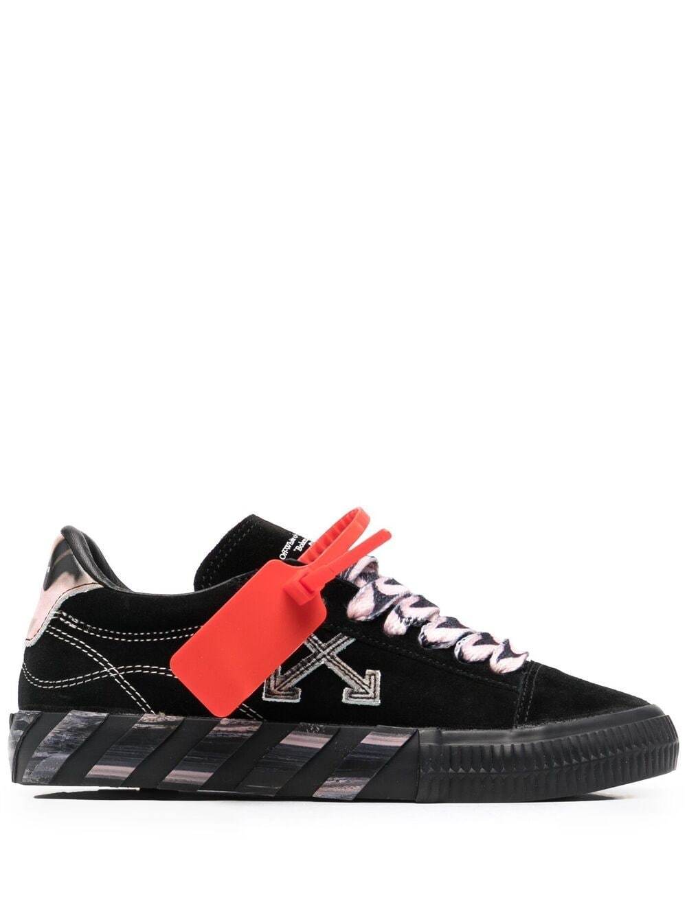 OFF-WHITE WOMEN Arrows vulcanised low-top sneakers Black/Pink - MAISONDEFASHION.COM