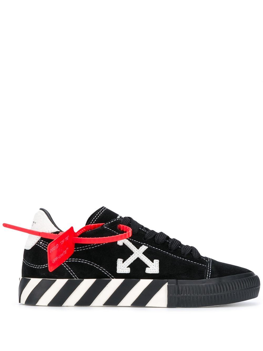 OFF-WHITE Contrast Stitched Low Vulcanized Sneakers Black - Maison De Fashion 