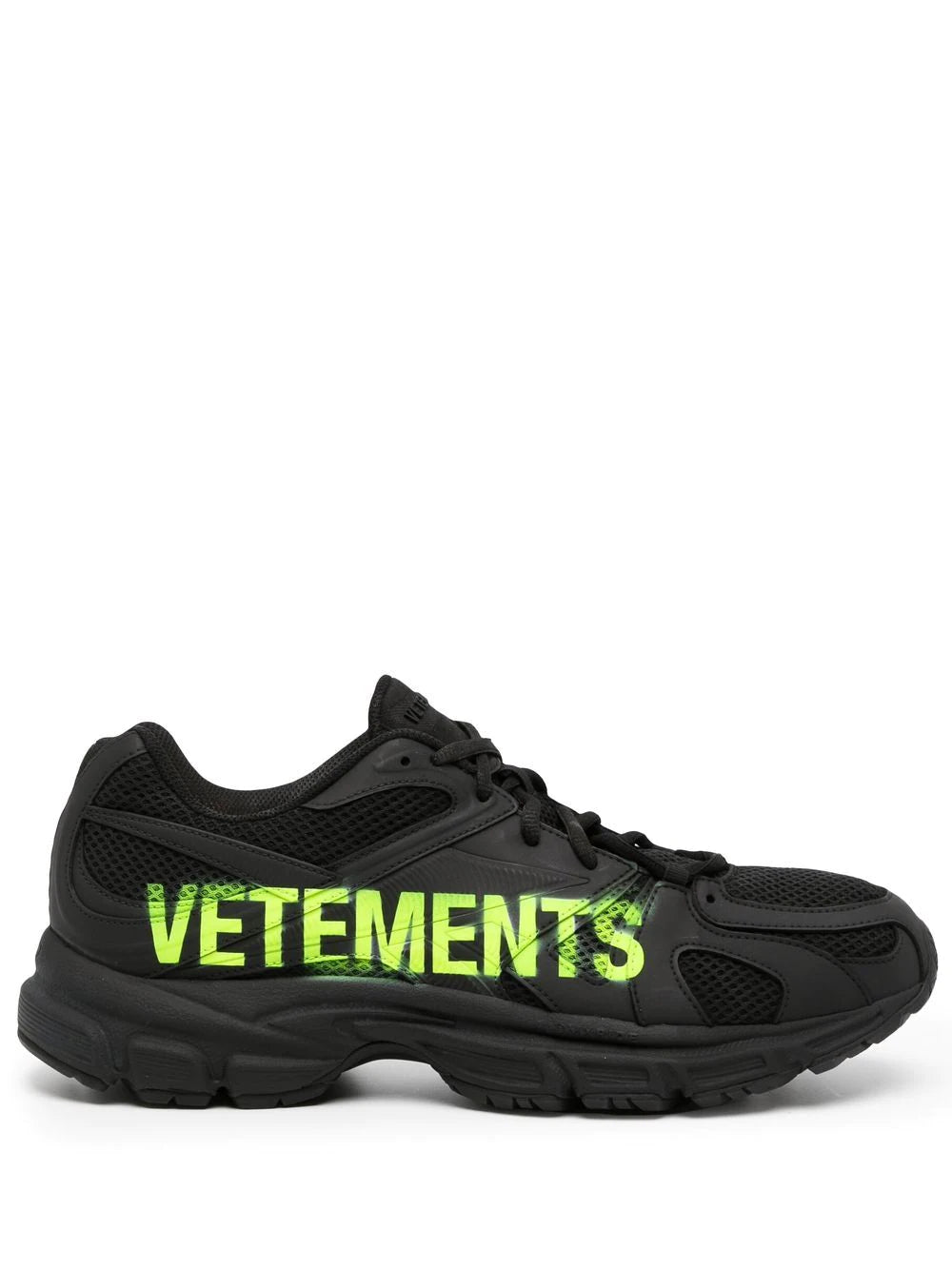 VETEMENTS Artisanal Sprayed Spike Runner Sneakers Black - MAISONDEFASHION.COM