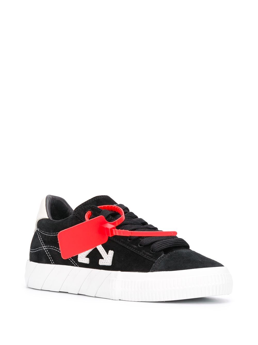 OFF-WHITE New Arrow Low Vulcanized Sneakers Black - Maison De Fashion 