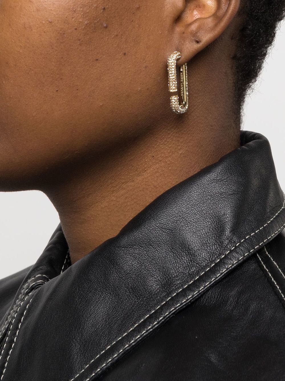 MARC JACOBS WOMEN The J Marc Pavé Hoops Gold/Crystal - MAISONDEFASHION.COM