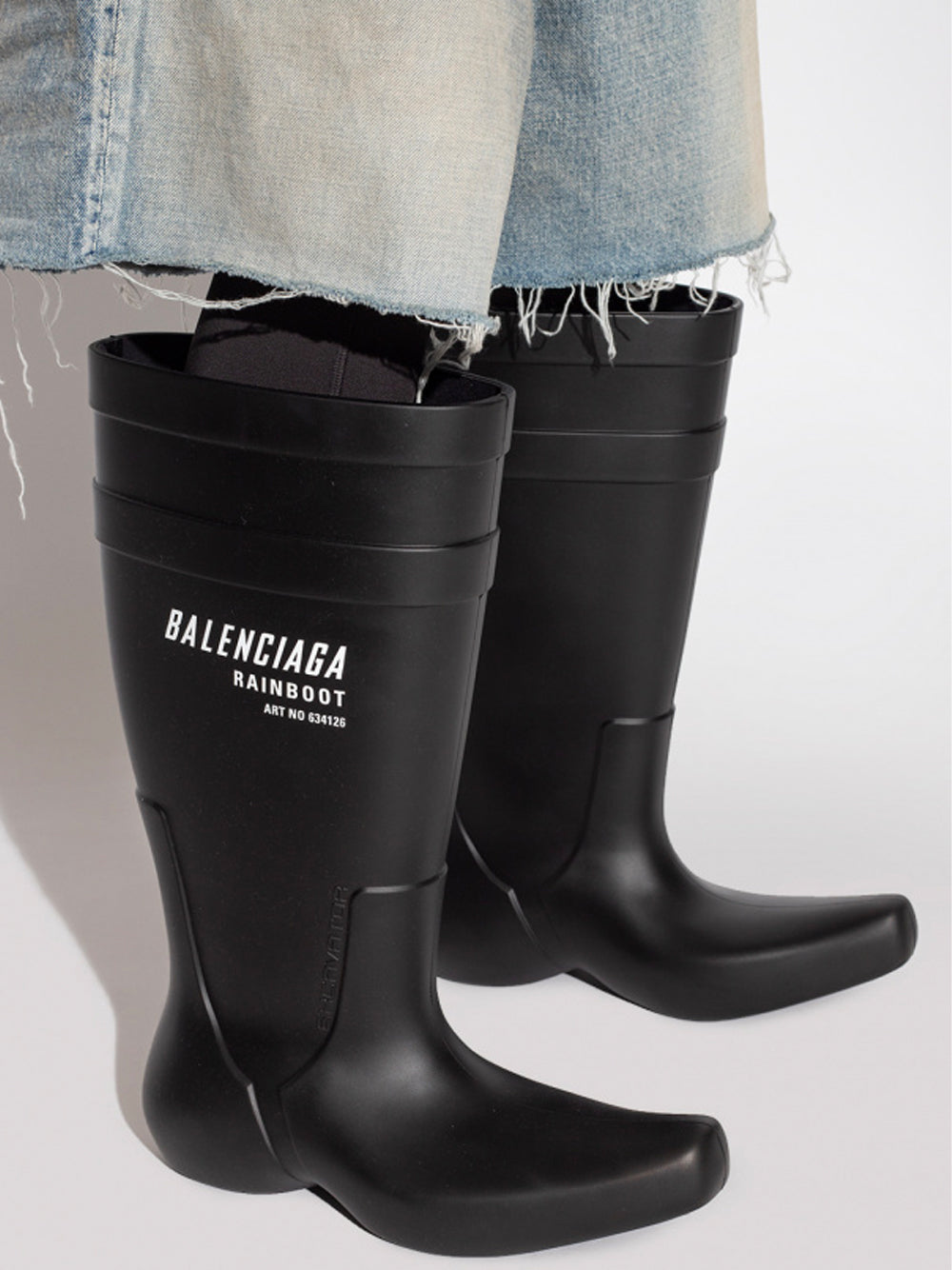 BALENCIAGA Excavator Rainboot Black/White - MAISONDEFASHION.COM