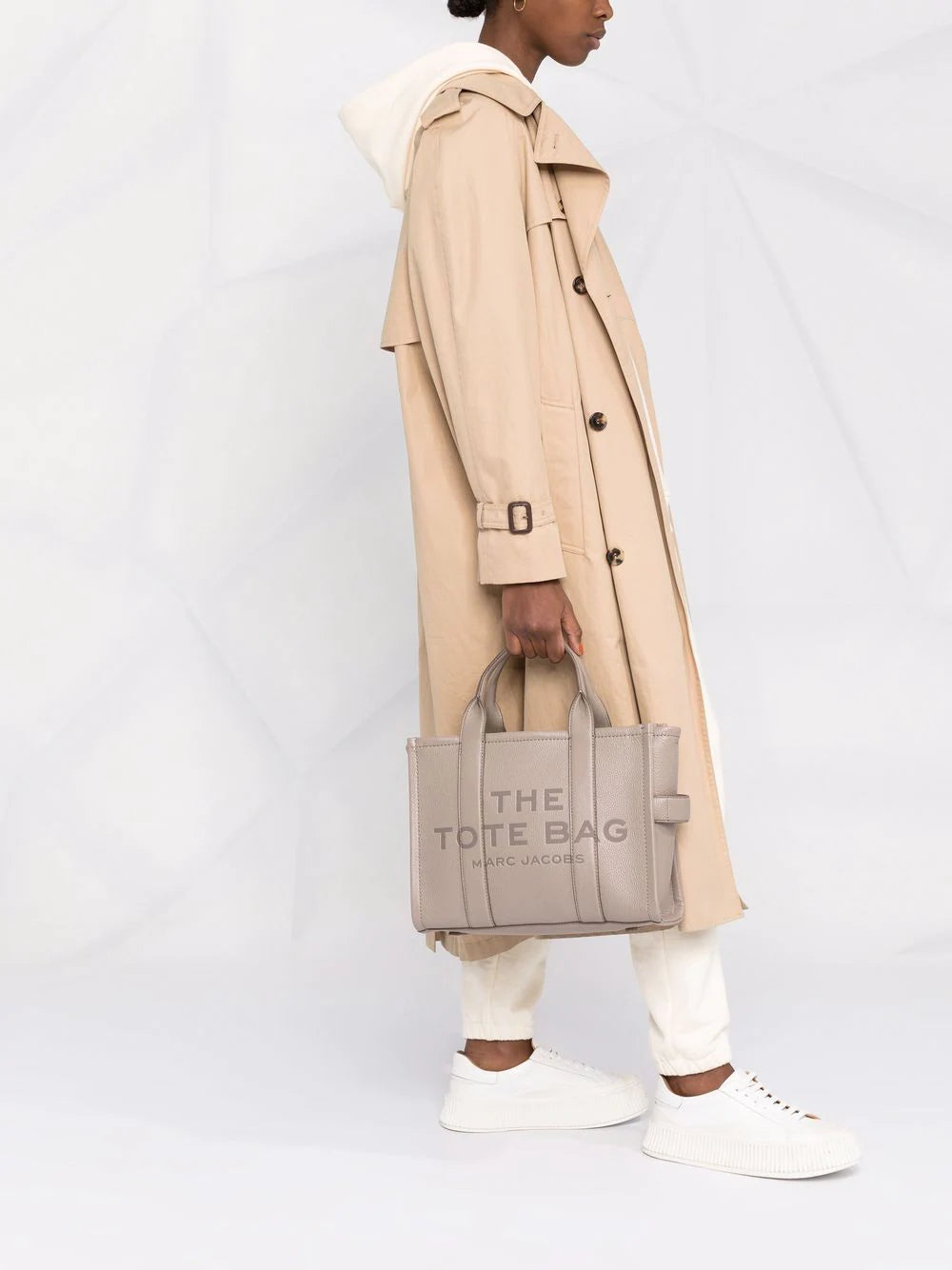 MARC JACOBS WOMEN The Medium Tote Cement - MAISONDEFASHION.COM