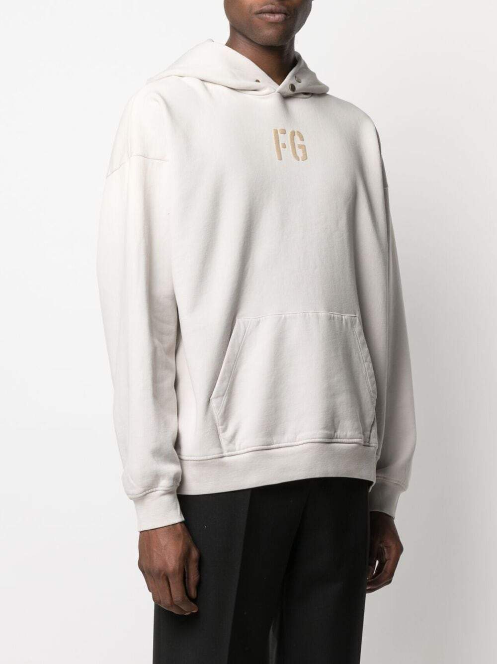 FEAR OF GOD FG Logo Hoodie Concrete White - MAISONDEFASHION.COM