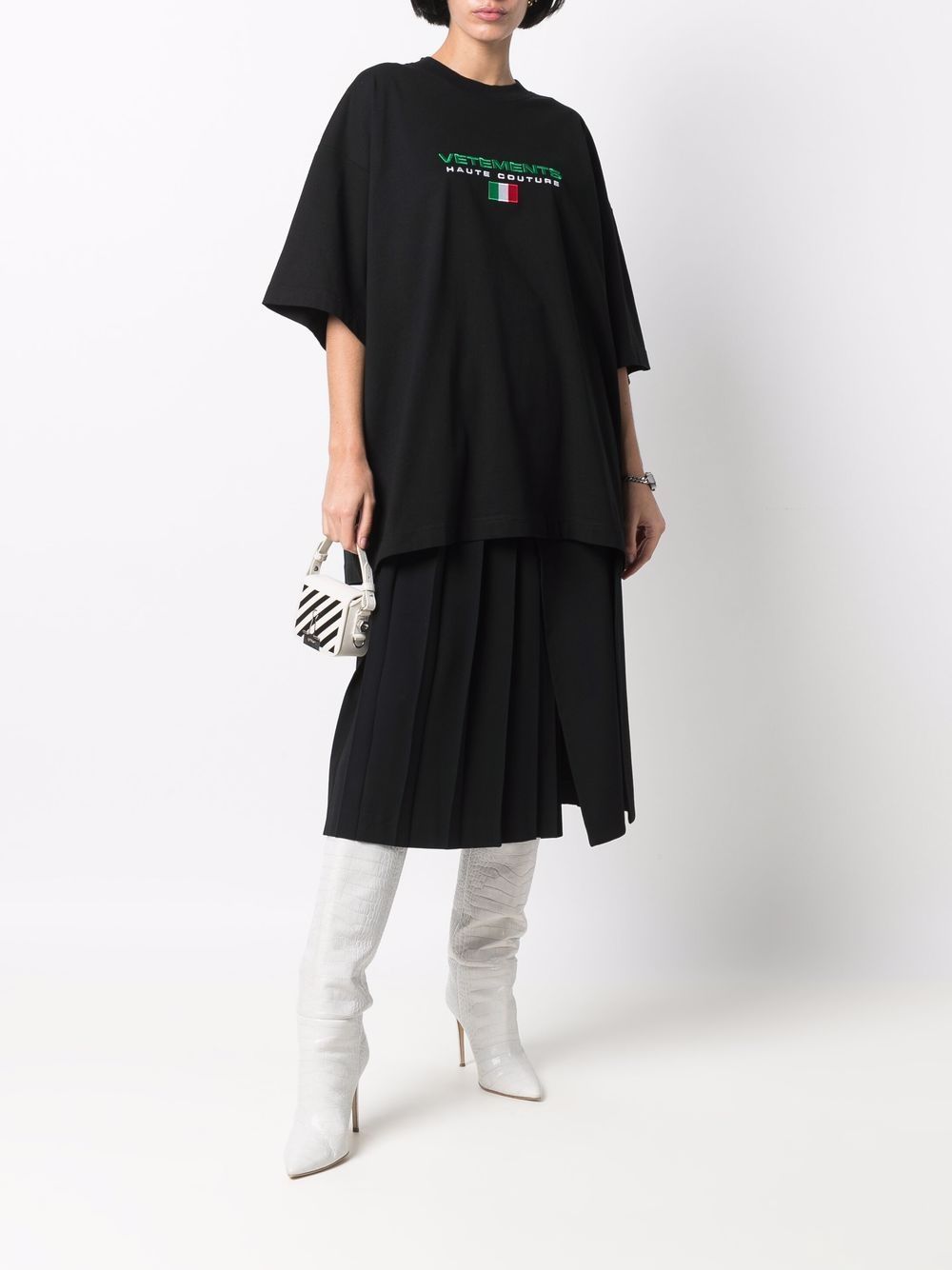 VETEMENTS Embroidered flag logo cotton T-shirt Black - MAISONDEFASHION.COM