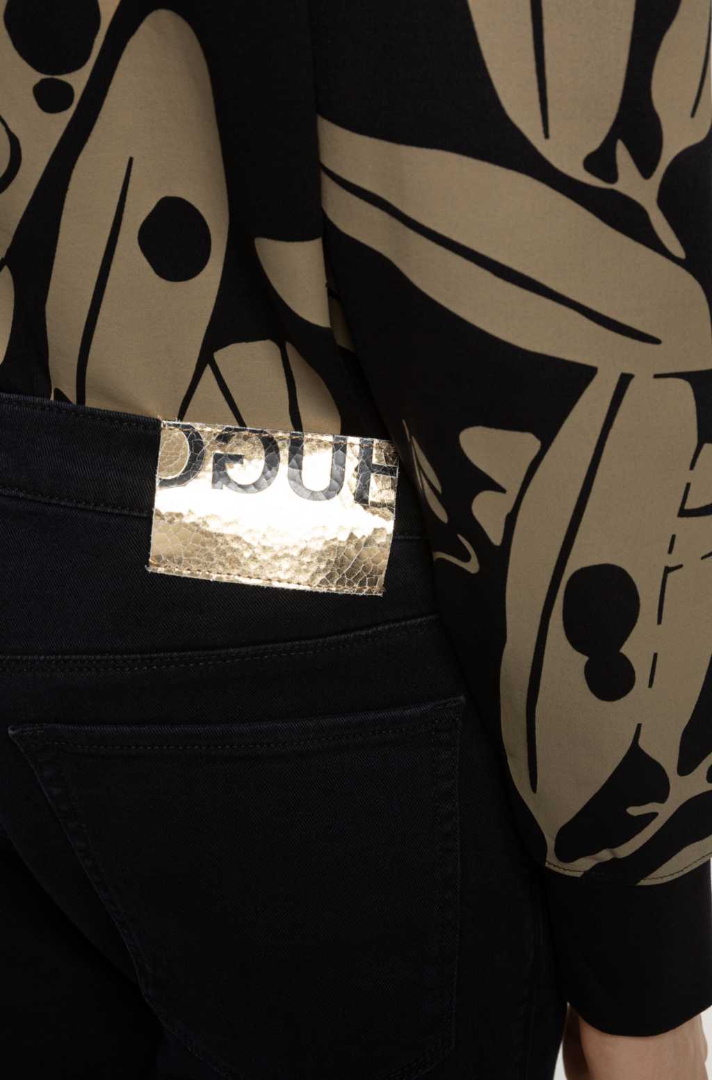 HUGO Slim Fit Gold Capsule Denim Jeans Black - Maison De Fashion 