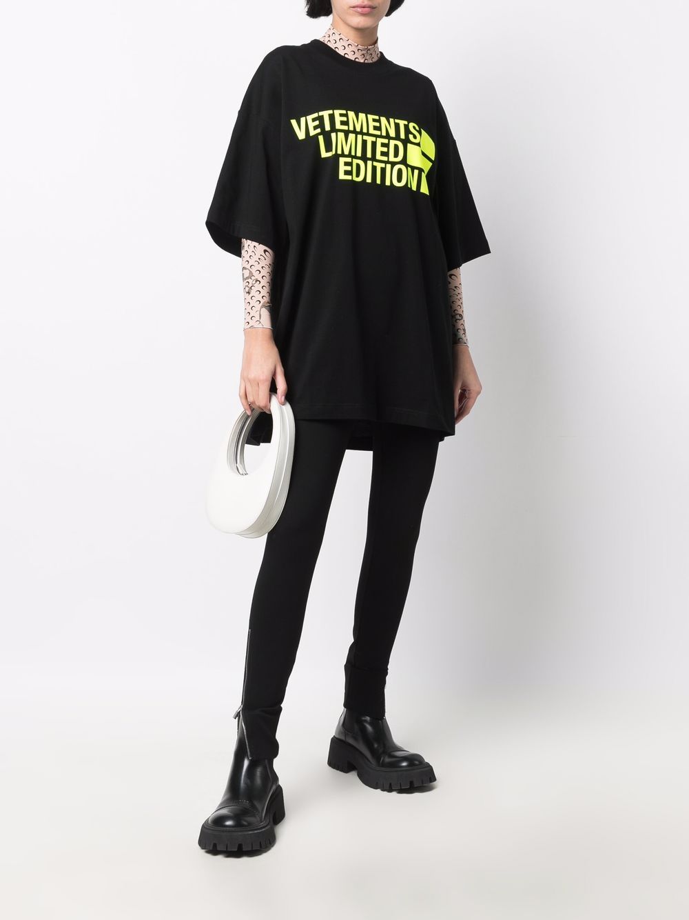 VETEMENTS Limited Edition Slogan T-Shirt Black - MAISONDEFASHION.COM