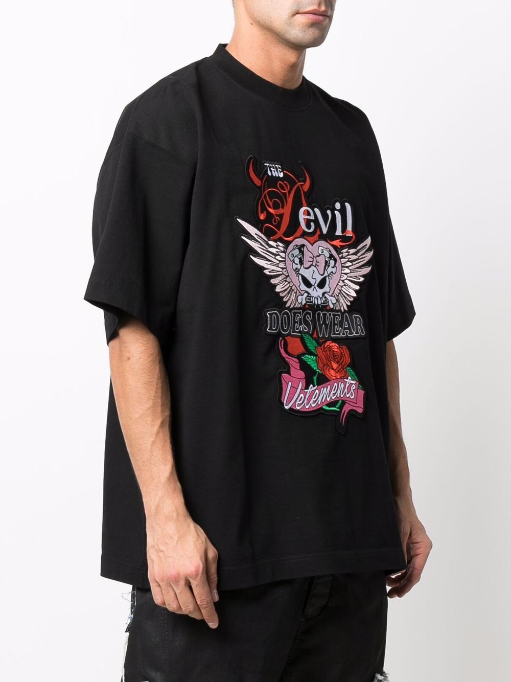 VETEMENTS Devil Wears VETEMENTS Patched T-Shirt Black - MAISONDEFASHION.COM